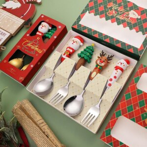 4PCS Christmas Coffee Spoons Christmas Stainless Steel Small Spoon Teaspoons Dessert Spoon New Year Christmas Ornament Tableware